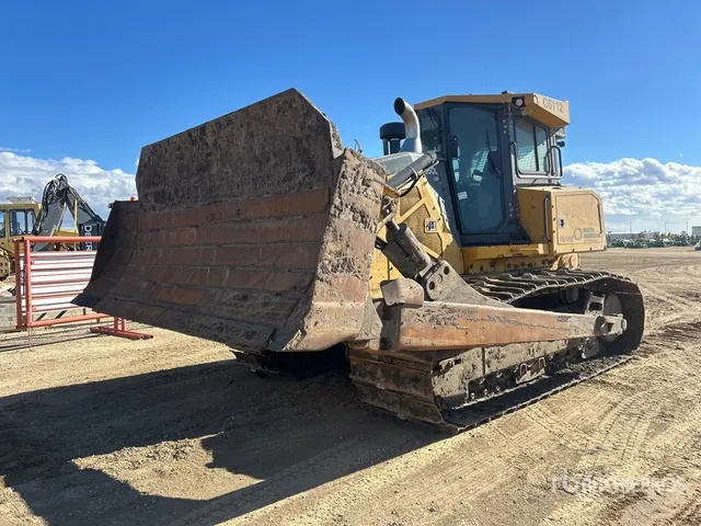 1981 John Deere 850 LGP Crawler Dozer (Inoperable)