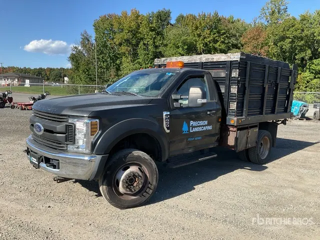 2019 Ford F-450 XL 4x4 Flatbed Truck