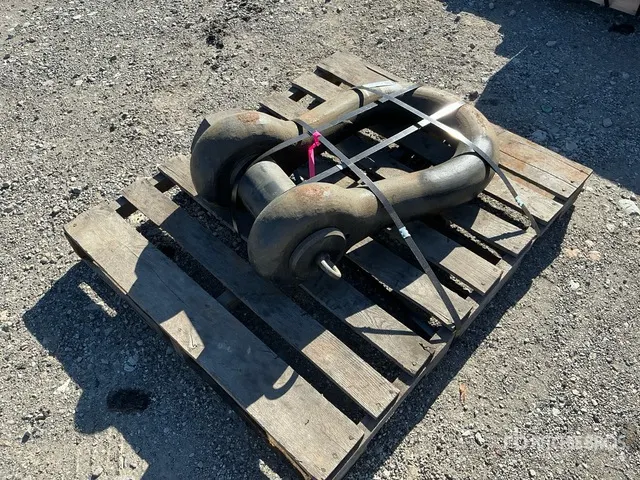 Shackle