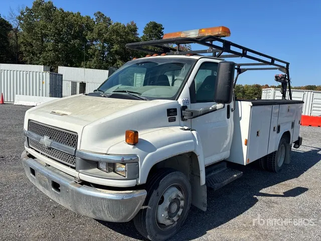 2003 Chevrolet C4500 4x2 Utility Truck