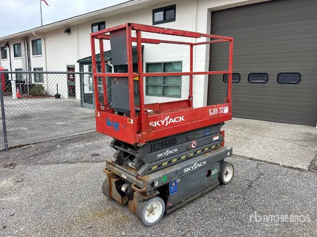 2014 Skyjack SJ3219 Scissor Lift
