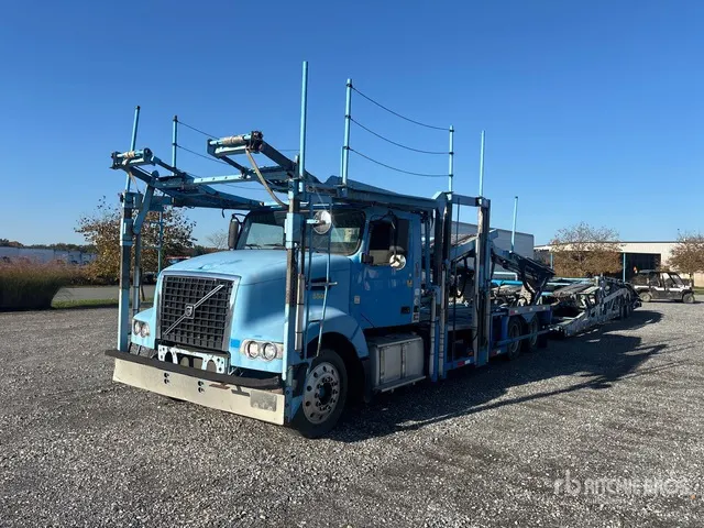 2015 Volvo VAH 6x4 Car Carrier Truck
