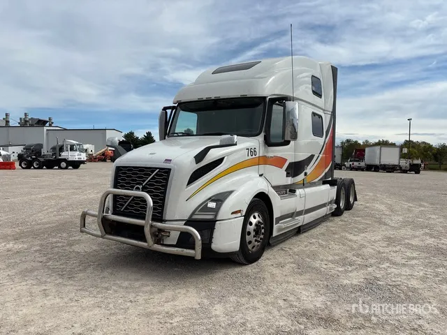 2020 Volvo VNL 6x4 T/A Sleeper Truck Tractor