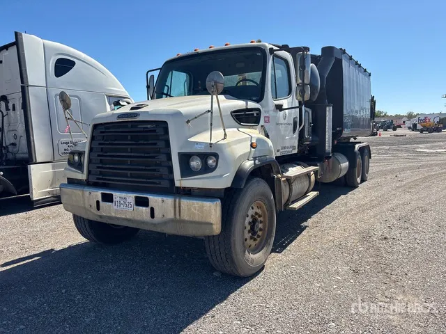 GapVax HV-57 on 2013 Freightliner 114SD 6x4 Vacuum Excavator Truck