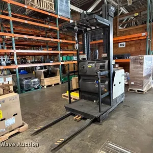 2018 Crown SP3520-30 order picker