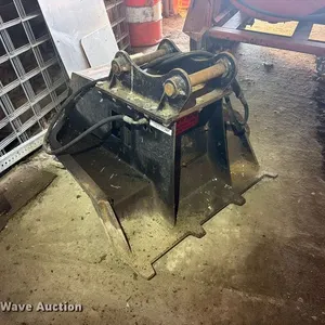 RUT Manufacturing tree shredder backhoe attachment