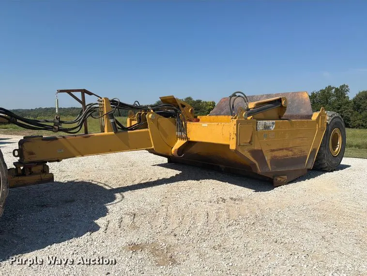 2011 Caterpillar TS185 scraper