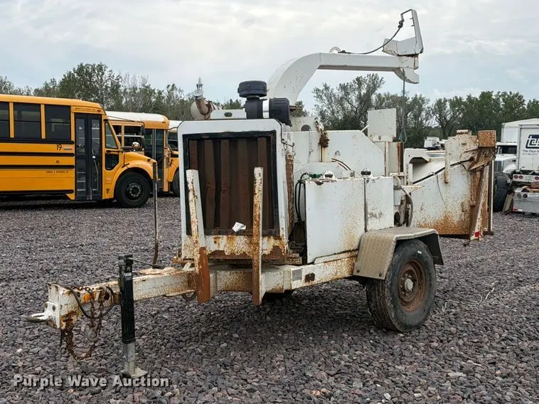 2009 Bandit 200 wood chipper