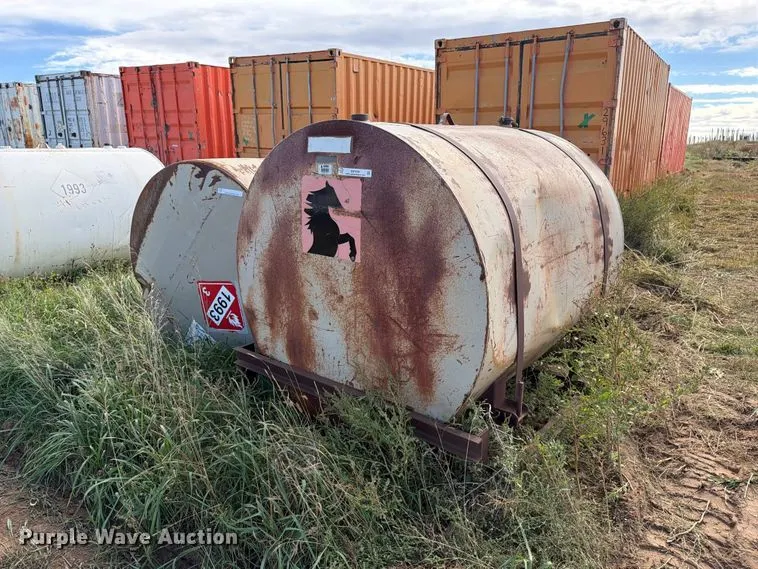 (2) fuel tanks