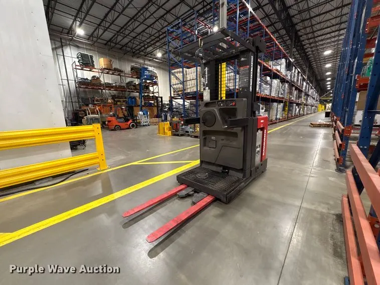 2015 Raymond 520-OPC30TT order picker