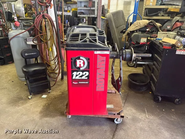 2017 Rotary VSB222H wheel balancer