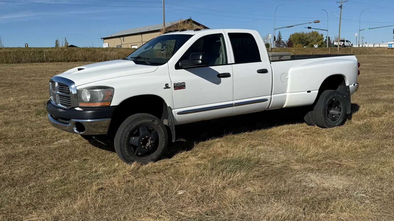 2009 Dodge Ram 3500 Laramie 4x4 DRW Pickup Truck