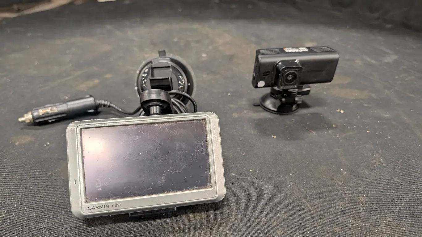Garmin Nuvi GPS & Redtiger Dash Camera