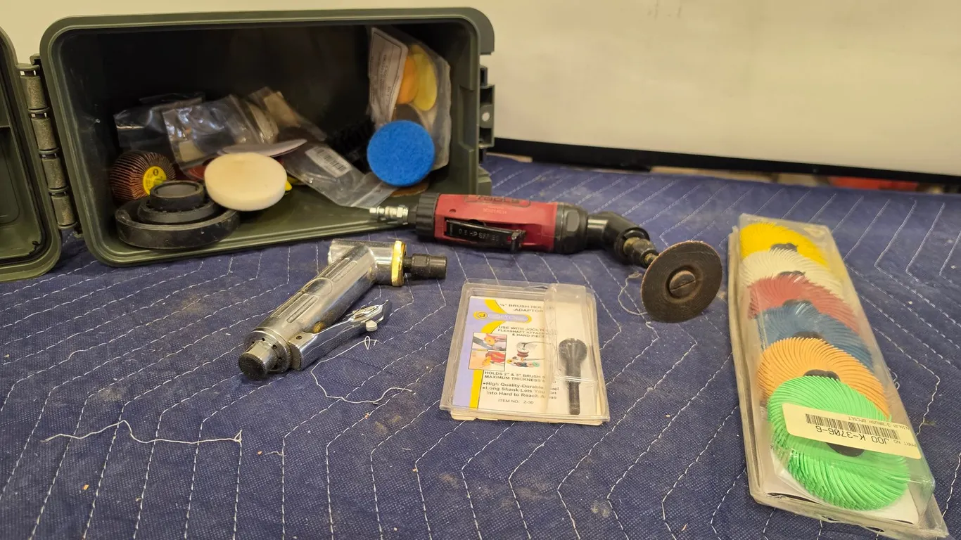 Matco Tools Pneumatic Grinder & Sanding Kit