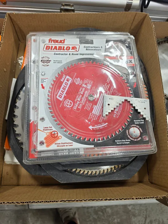Freud Diablo 8.5in Miter Blade