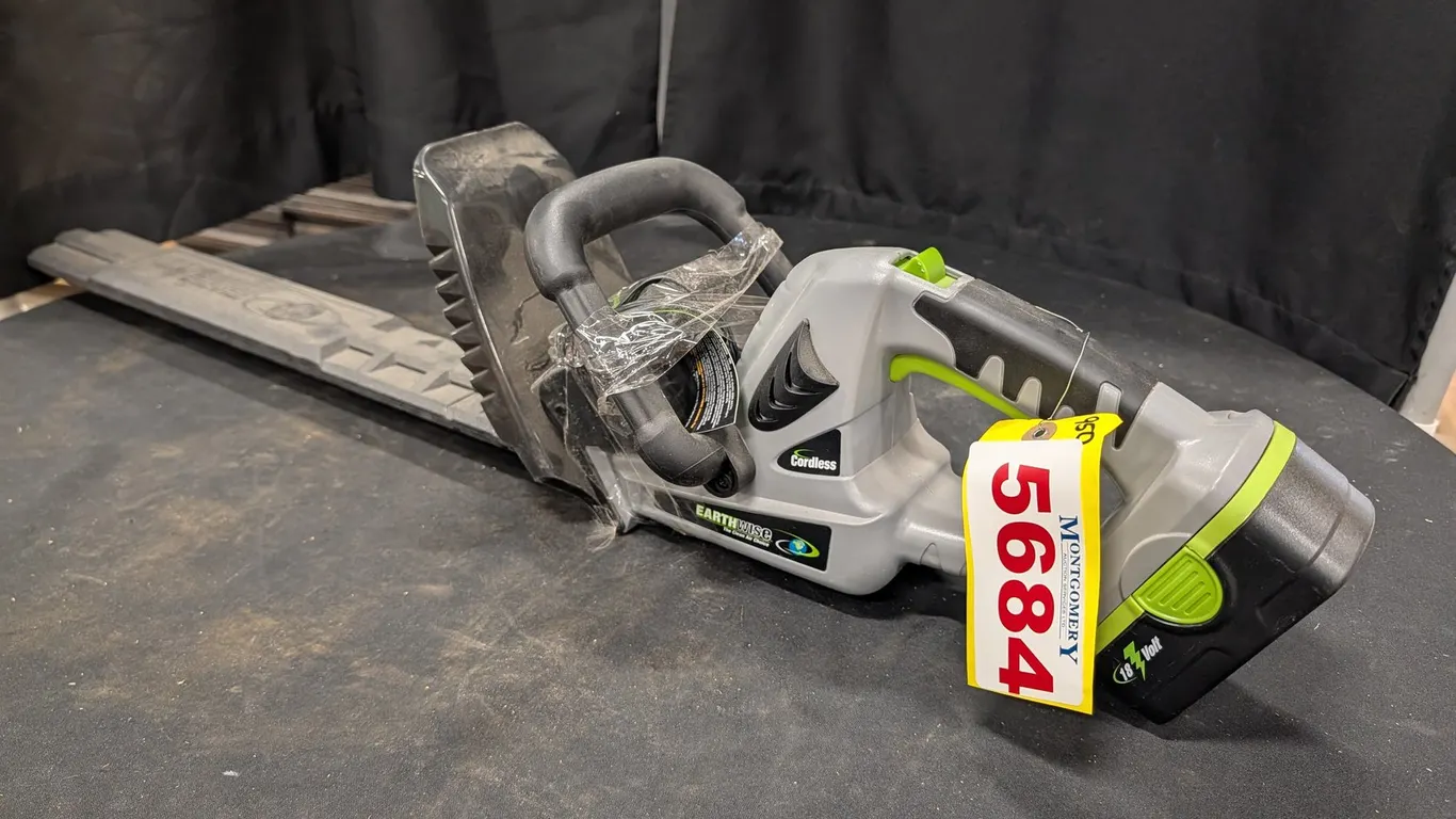 Earthwise 18V Cordless Hedge Trimmer