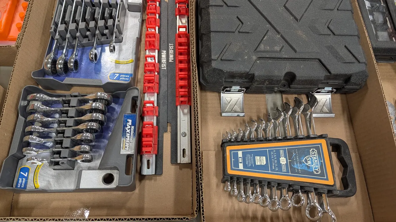 Mastercraft, Stanley, Powerfist Wrench & Socket Set