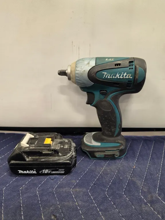 Makita LXT 18V Impact Wrench