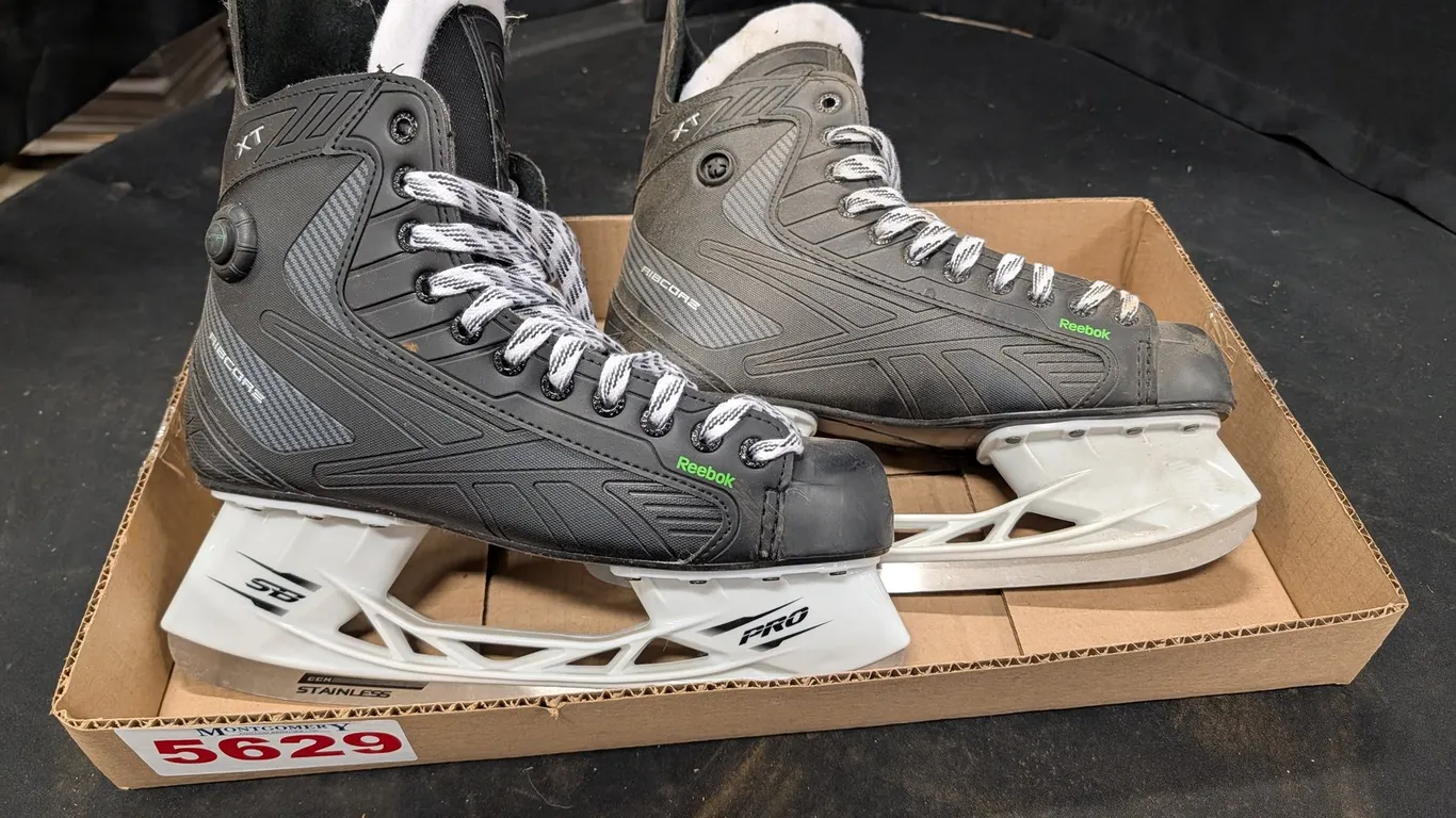 Reebok Ribcore XT Ice Skates Size 10