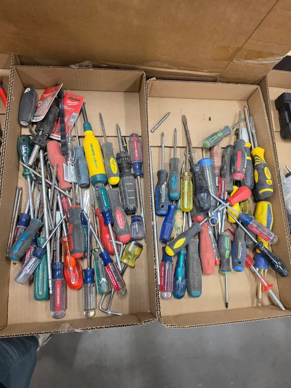 Assorted Handheld Screwdriver Set
