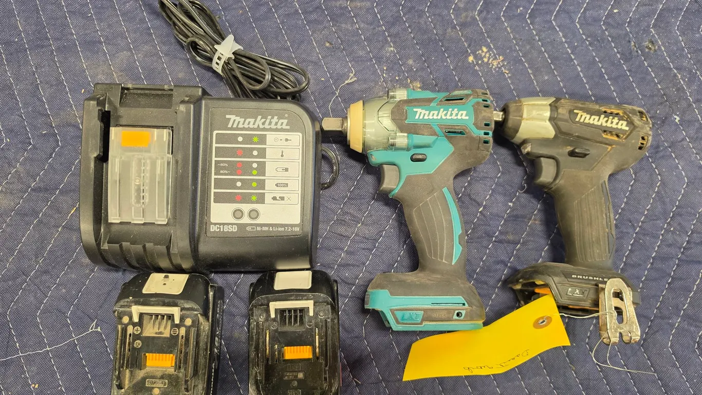 Makita LXT Brushless Impact Wrench Set