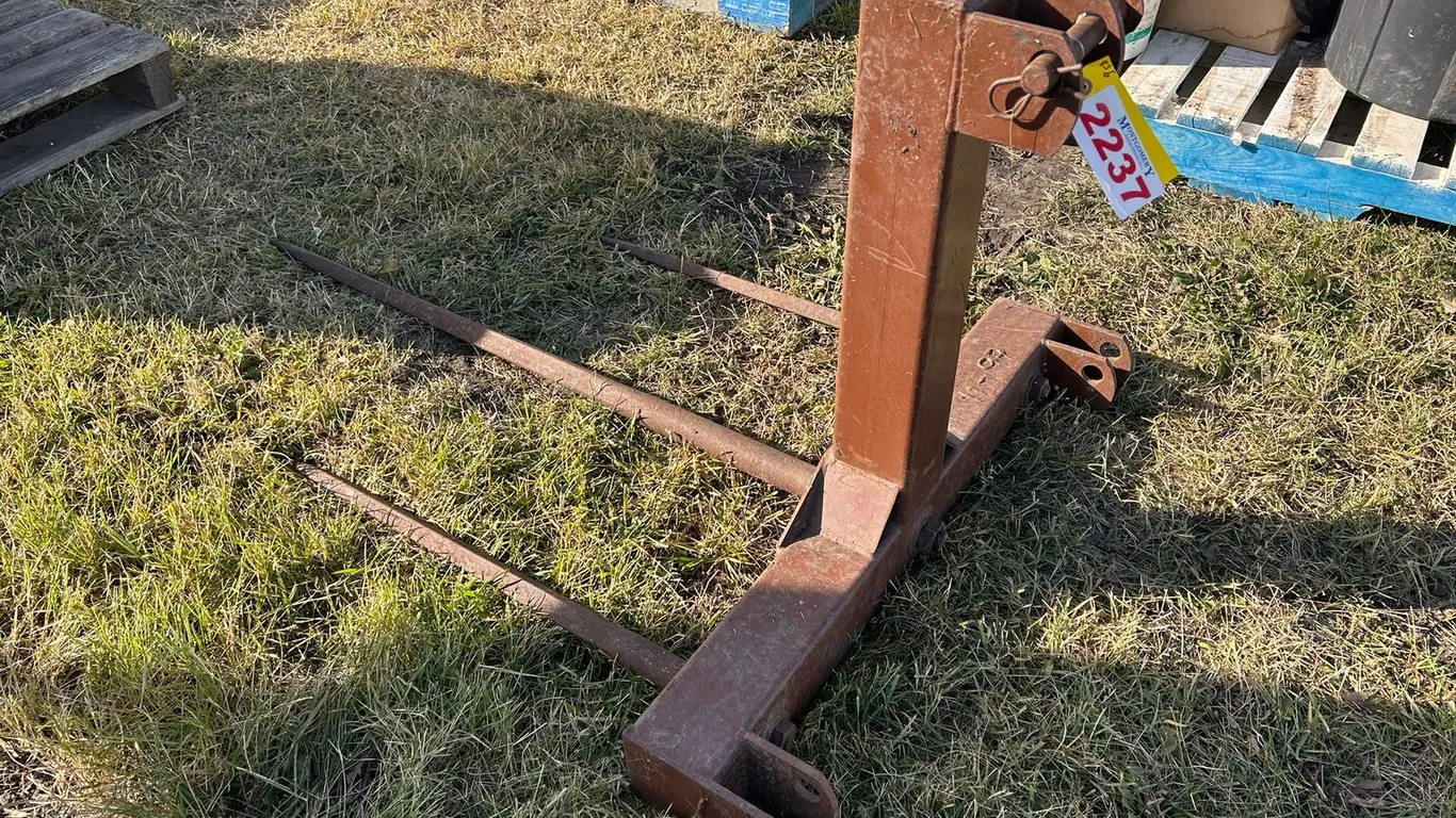 Three-Point Bale Spear