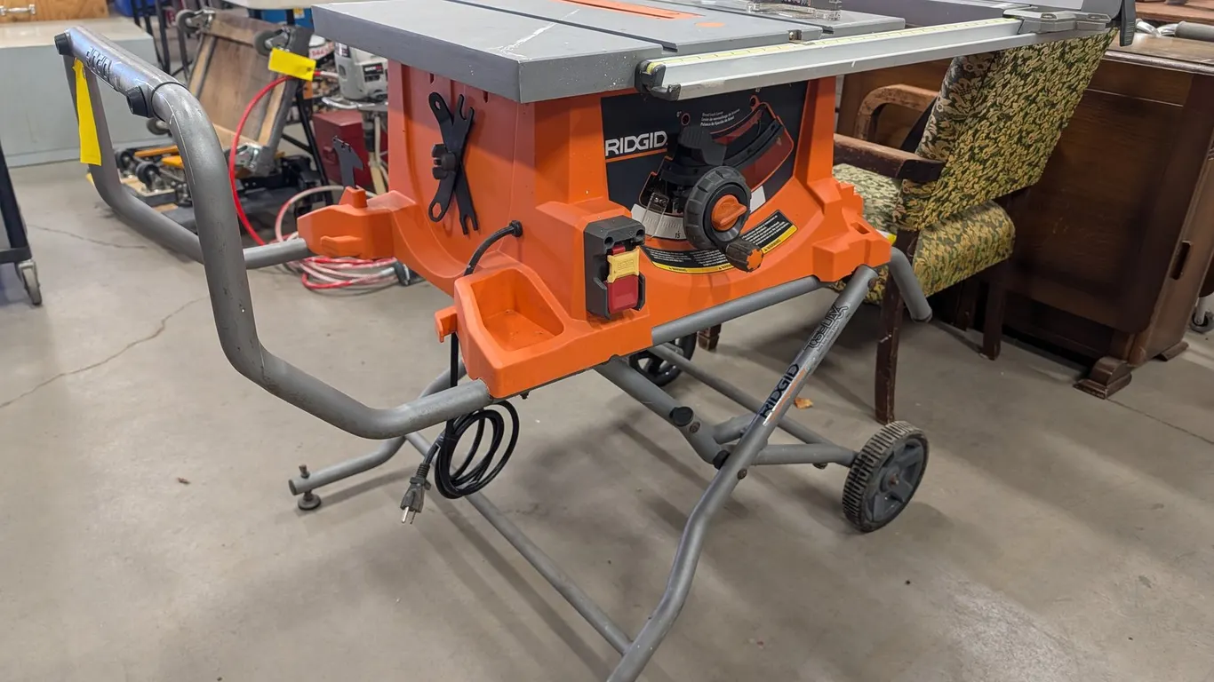 Ridgid Table Saw w/ Mobile Stand