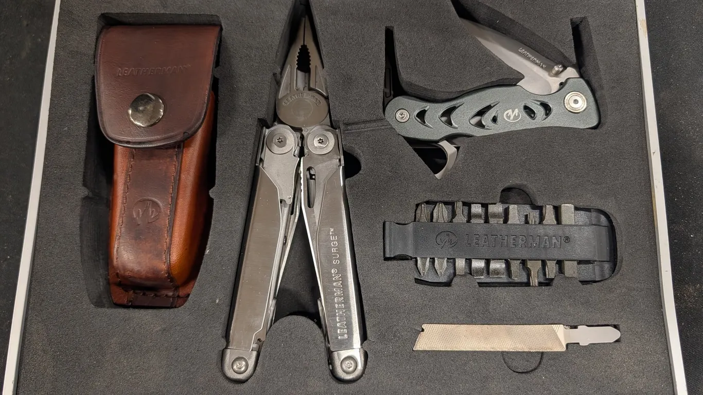 Leatherman Surge Multi-Tool Set