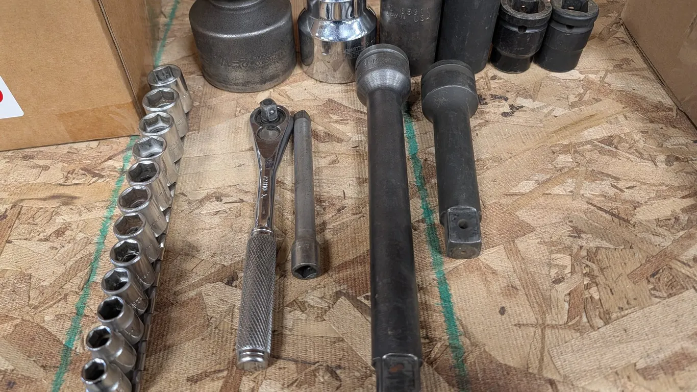 Challenger And Proto Socket Set