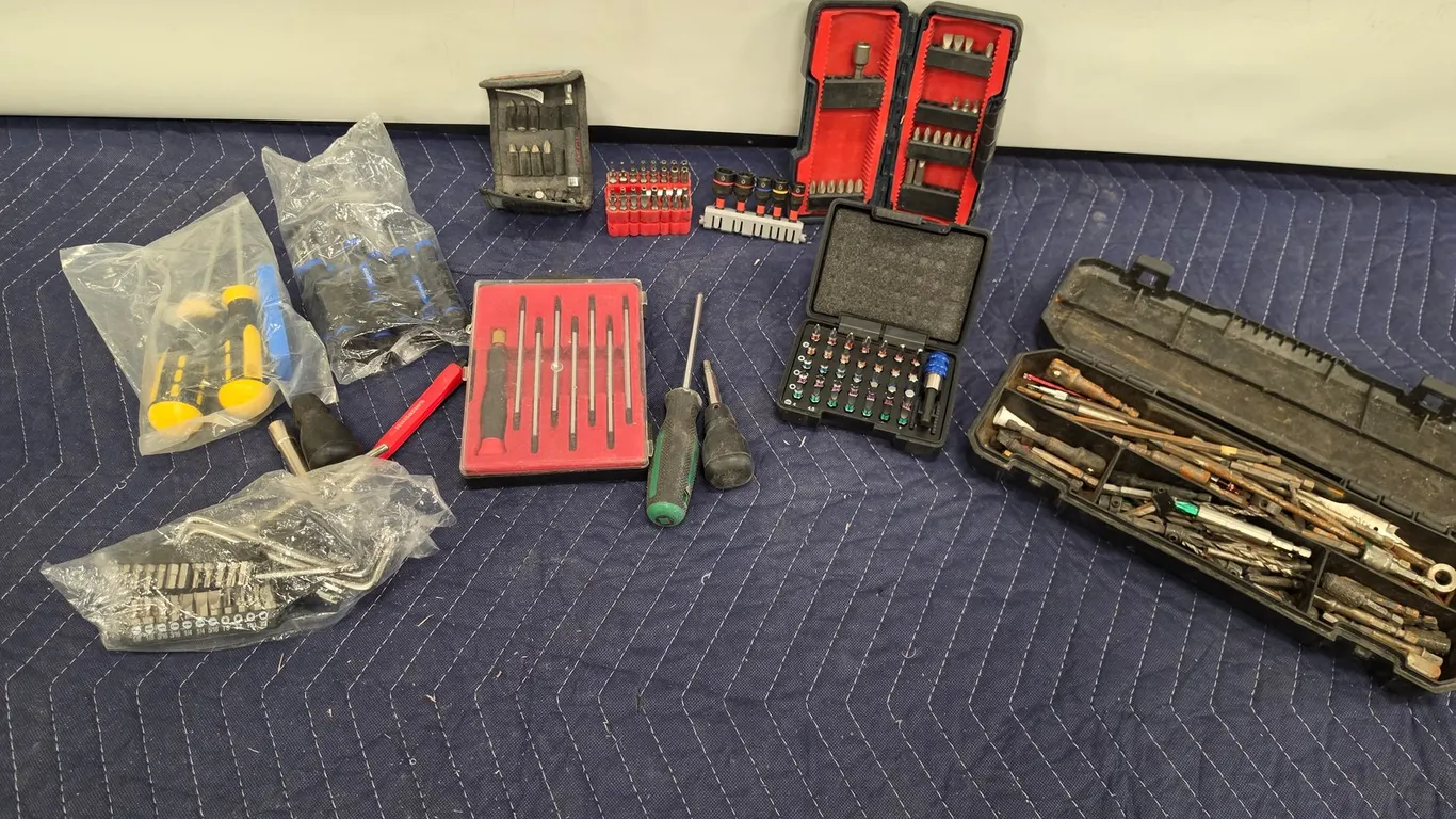 Assorted Screwdriver And Drill Bit Set