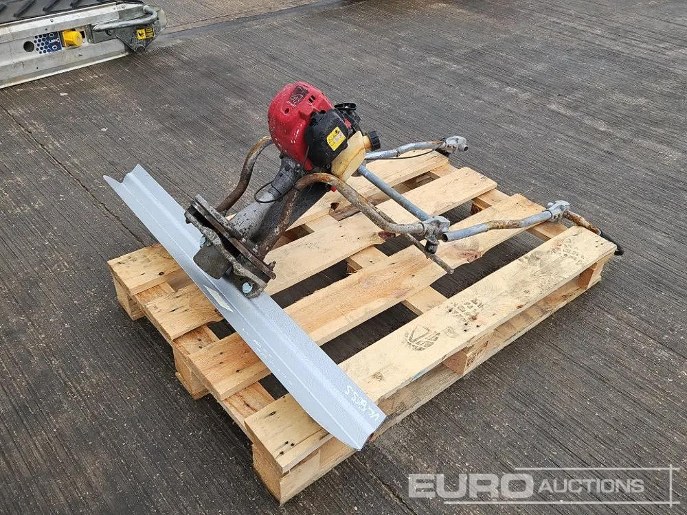 4' Concrete Screed, Honda Engine