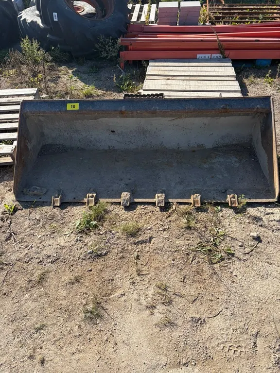 6’ , Cat 7 tooth bucket