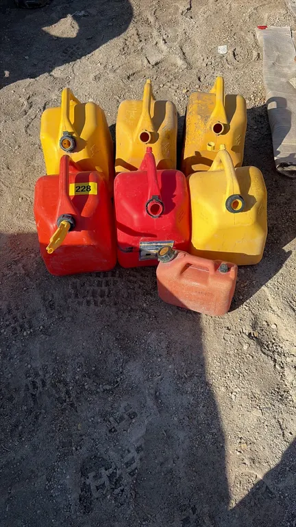 4 Diesel , 3 Gas Jerry Cans
