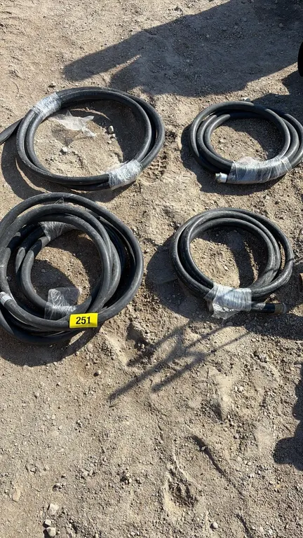 4 x 1” fuel hoses