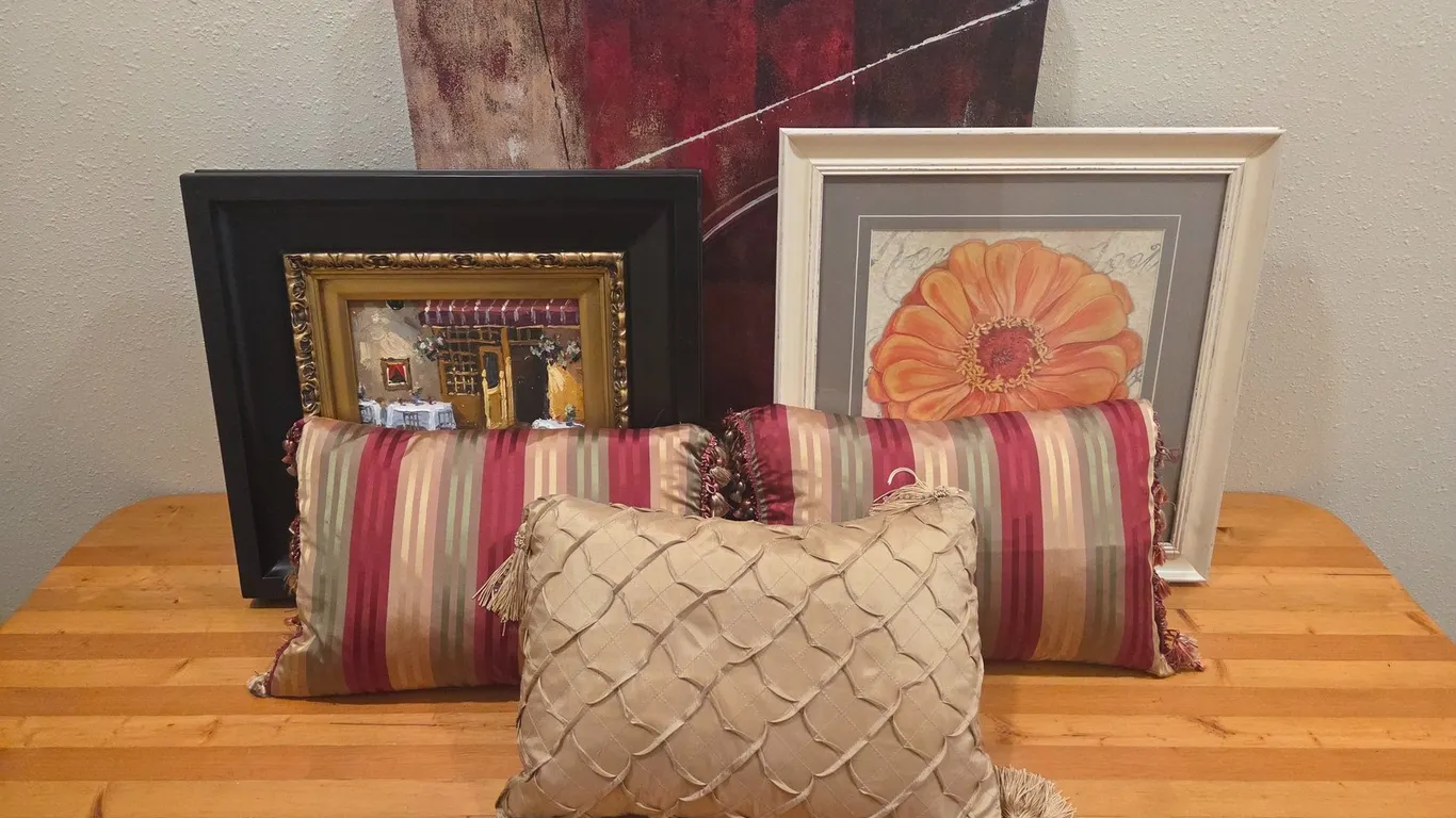 Warm Tones and Artistic Accents Collection