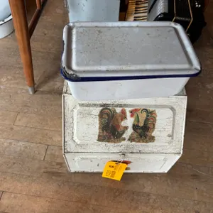 (2) Storage Items