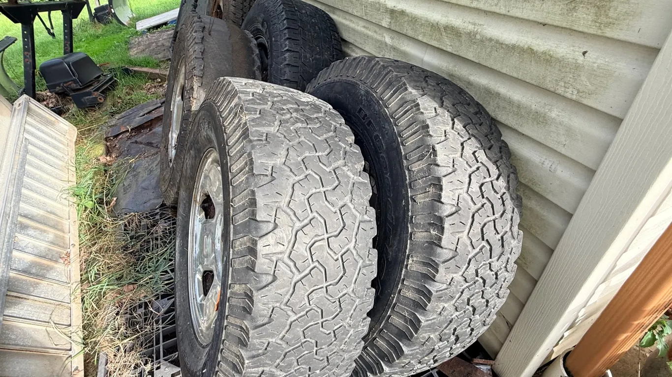 Set of (4) 17” Truck Wheels & Tires – BFGoodrich All-Terrain (Mt Pleasant, WI)