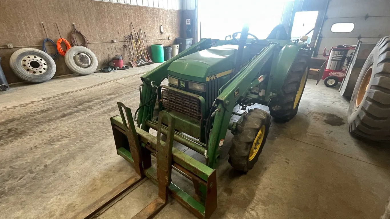 John Deere 1070 Diesel With loader Also Box Blade (Denmark WI)