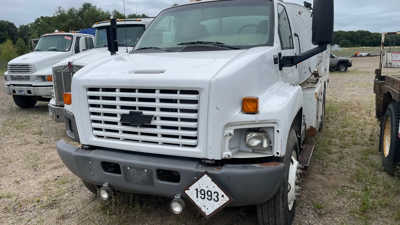 2003 Chevrolet C7500 Fuel and Lube Truck (Has WY Title) (Princeton, MN)