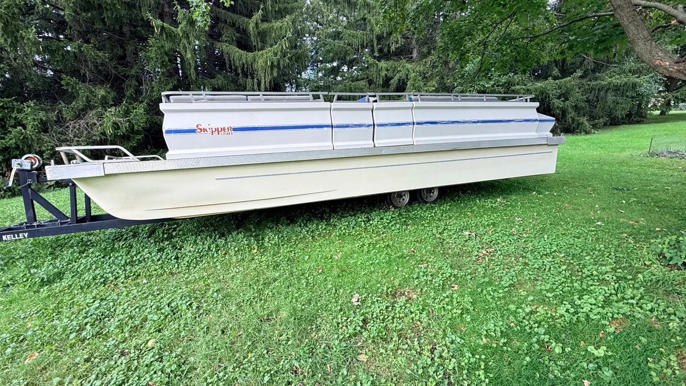 1986 Skipper Craft Fiberglass Boat (Mt Pleasant, WI)