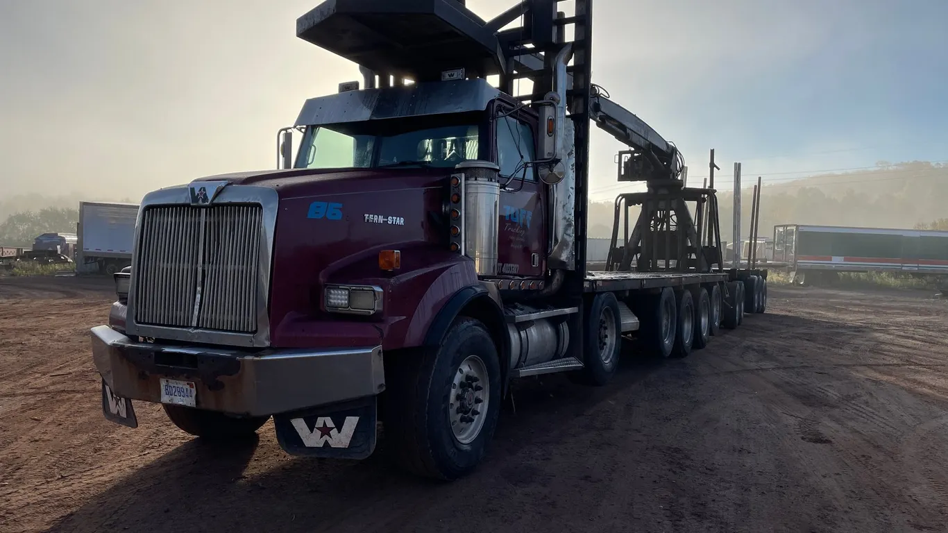 2006 Western Star (6) Axle MI. Log Truck (Title in Delay) with 1995 Express (5) Axle Pup (Has MI Title) (Wakefield, MI)