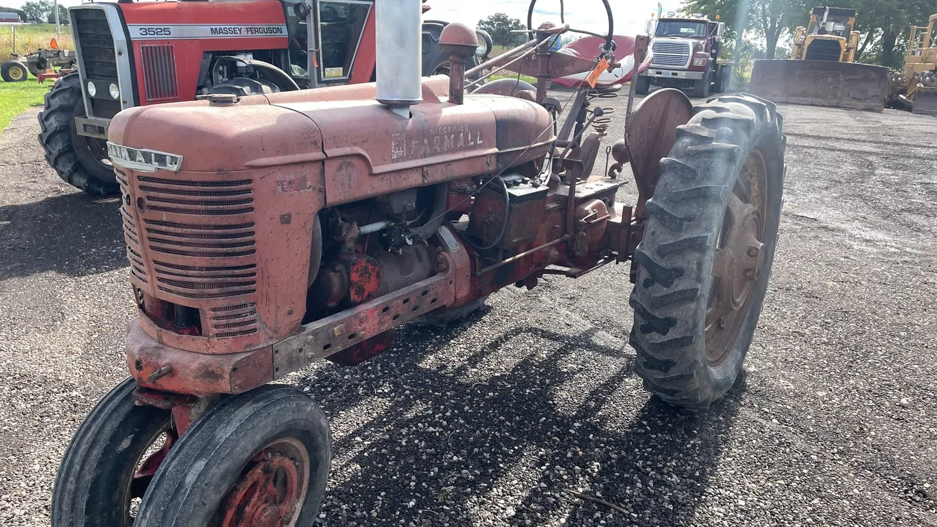 Farmall H Tractor (Denmark WI)