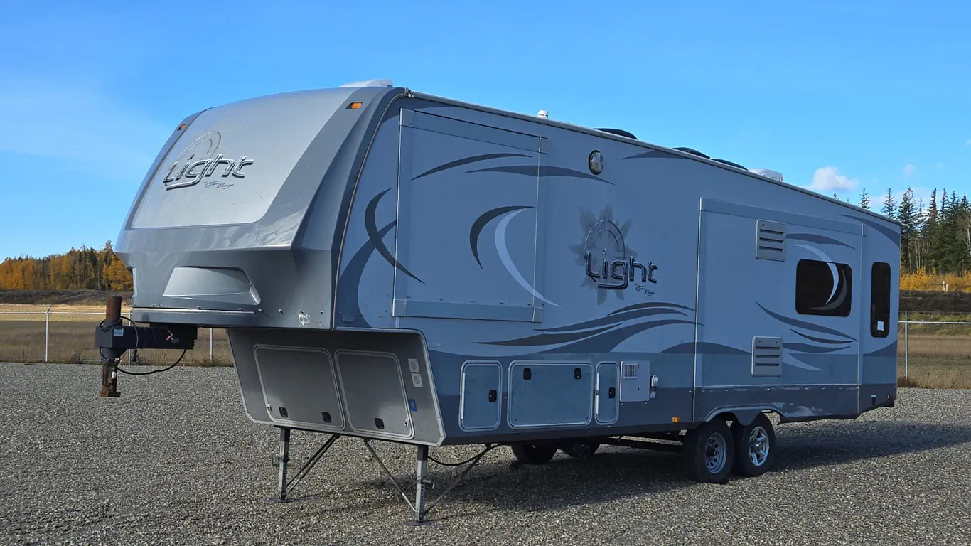 2015 Highland Ridge RV Open Range Light 5th Wheel Travel Trailer