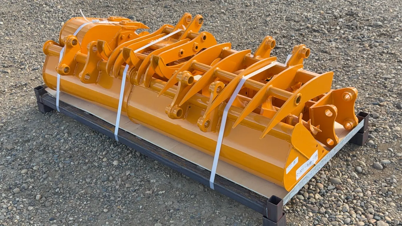 Captok Qty. (8) CAT 301 Excavator Attachment