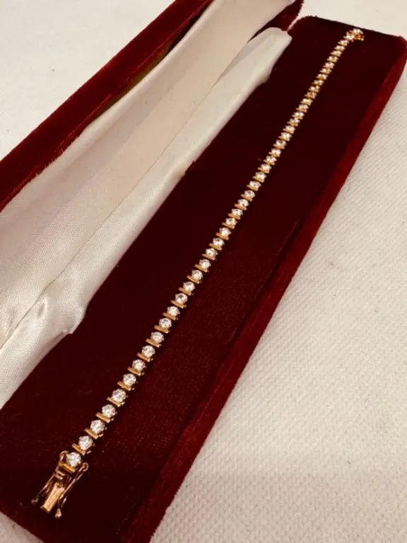 Estate Tennis Bracelet with Jewelers Box Signed Roman untested