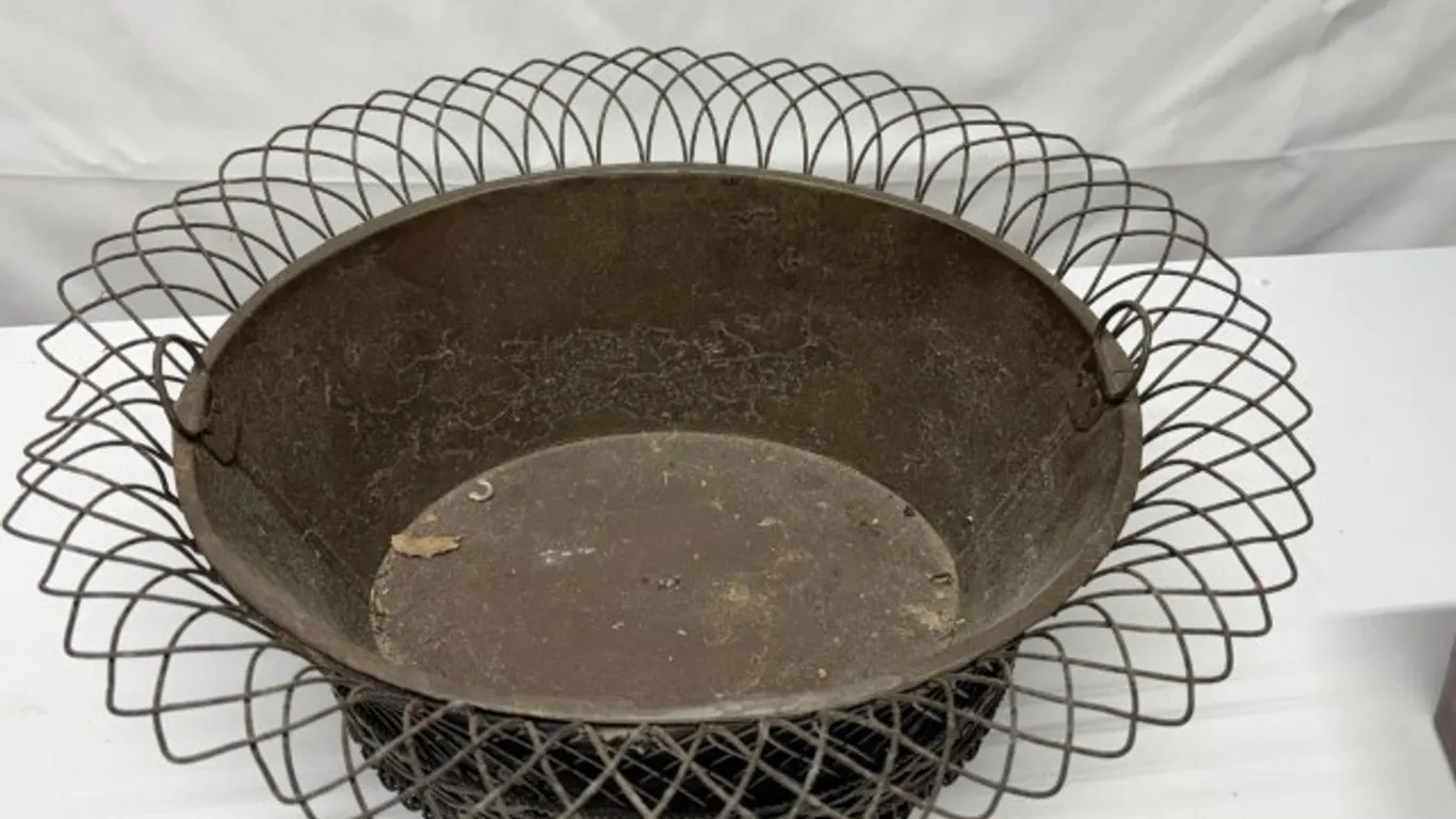 French-Style Wirework Planter+