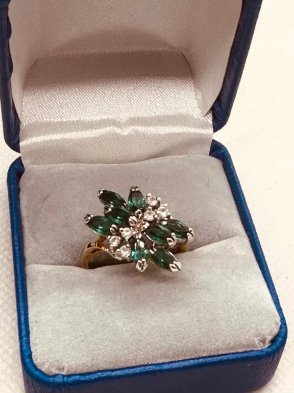 Estate Ring Multi Stone Sz 8 untested display box not inc ring is stamped but not readable