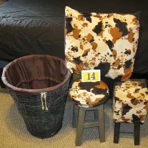 2 Stools