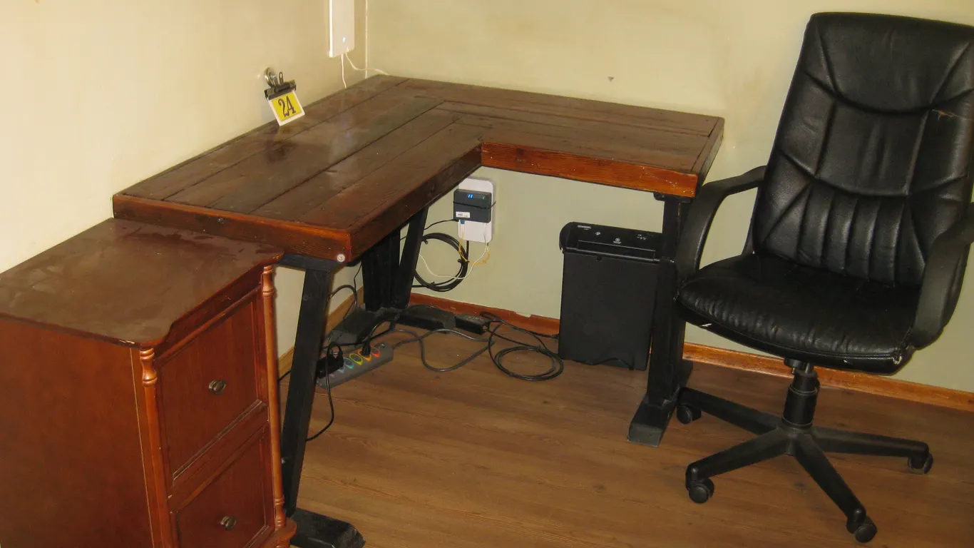 Corner Desk