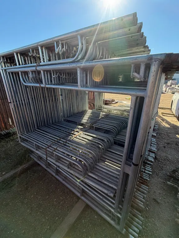 51 Galvanized Steel Scaffold Frames, 5x7ft